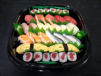 Sushi 2.5 người_Sakanaya Nigiri 20kan, 2maki